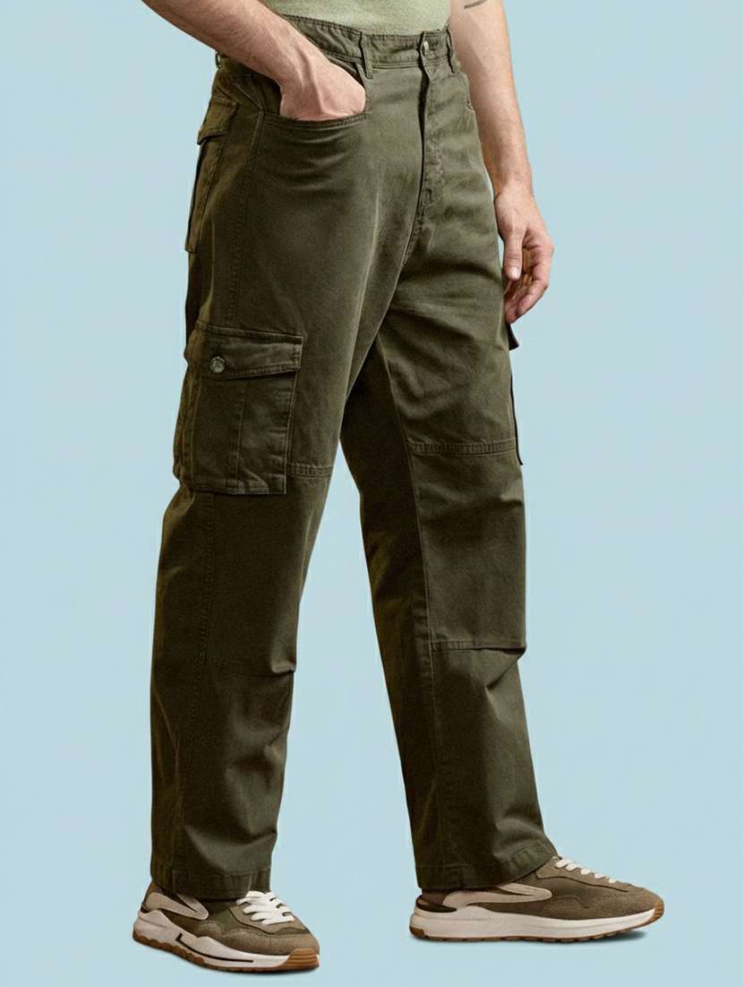 Men Solid Mid Rise Regular Fit Cargo Pant - 22570502 -  Standard Image - 3