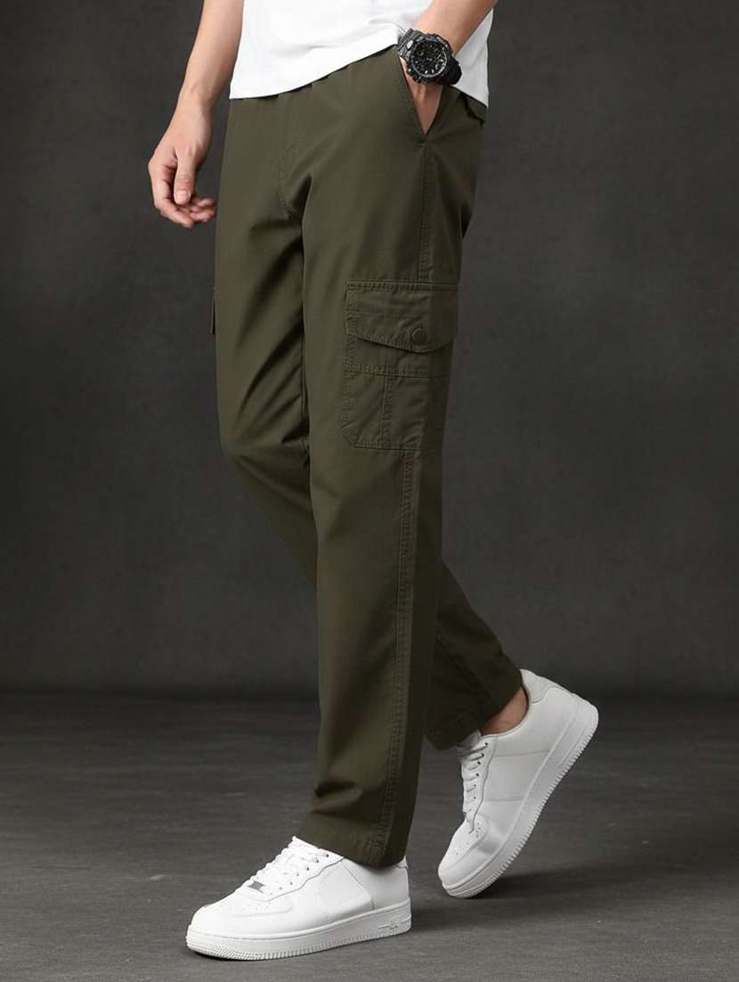 men solid mid rise regular fit cargo pant