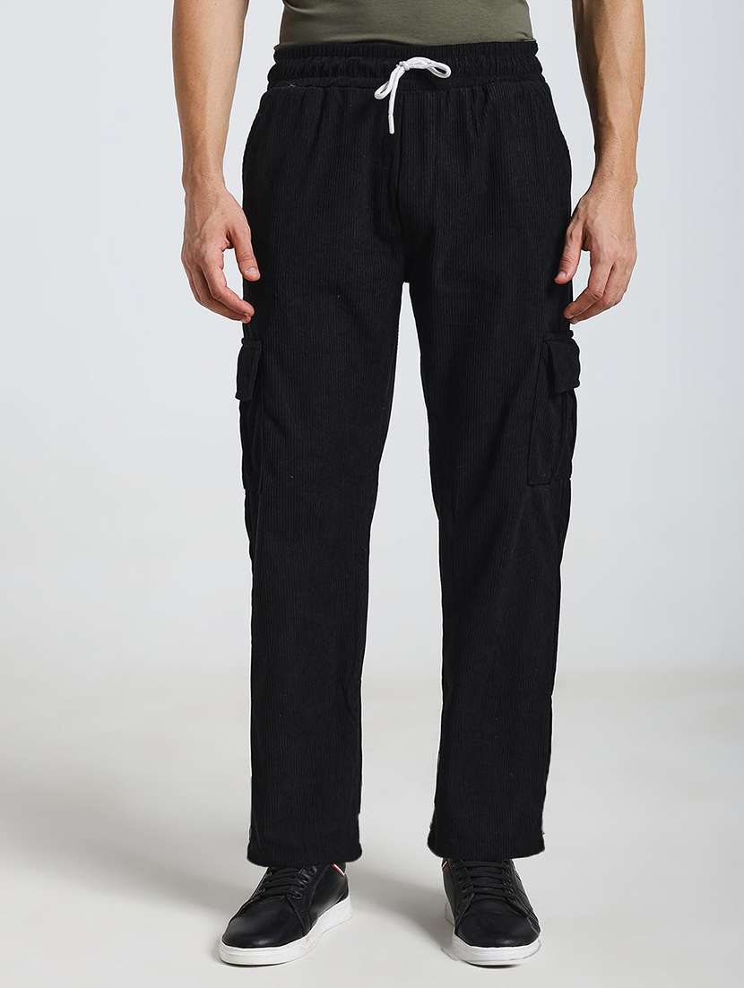 men textured mid rise regular fit cargo pant