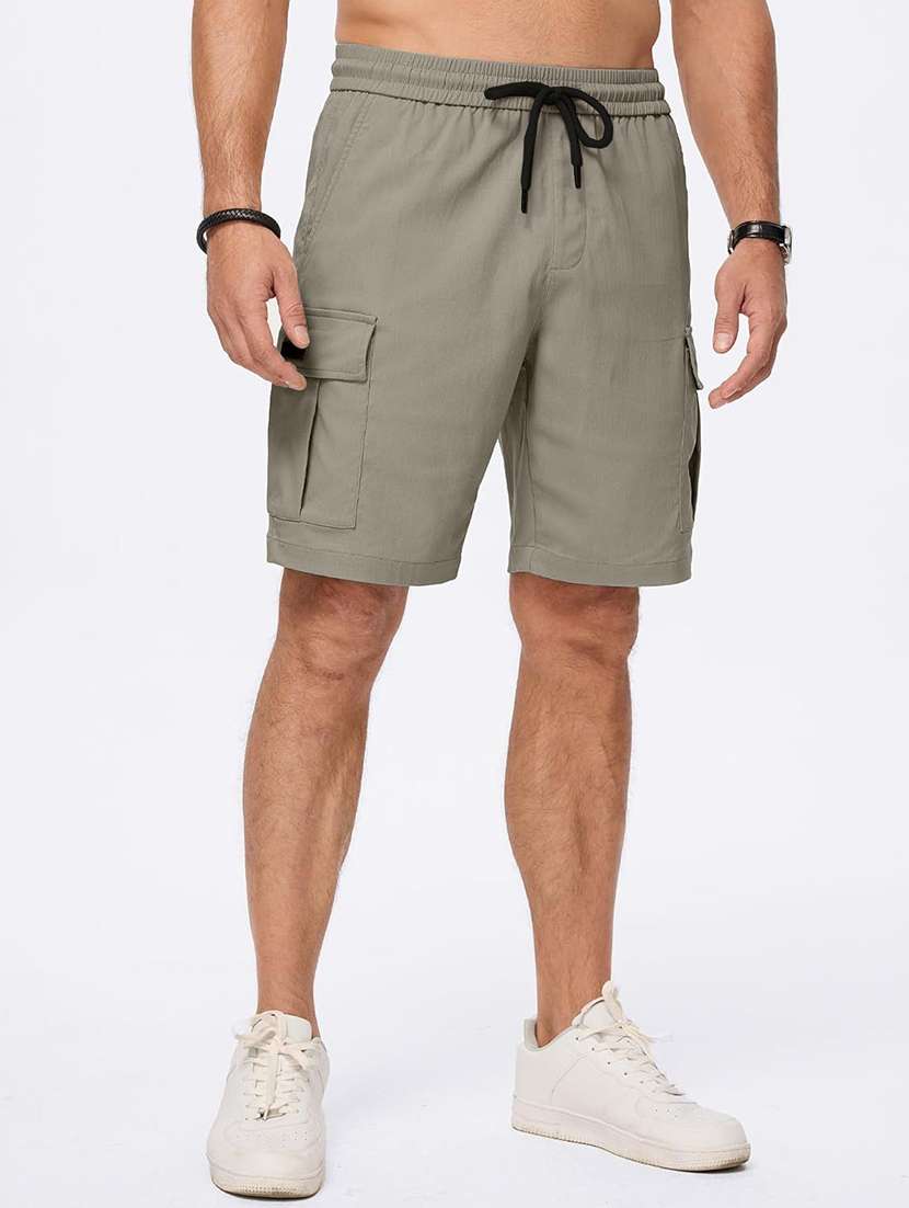 men solid mid rise regular fit cargo shorts