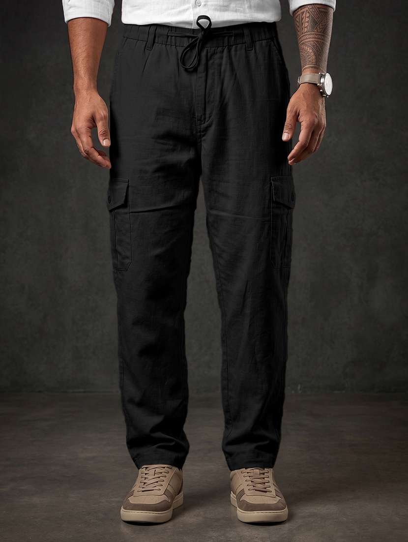 men solid mid rise regular fit cargo pant