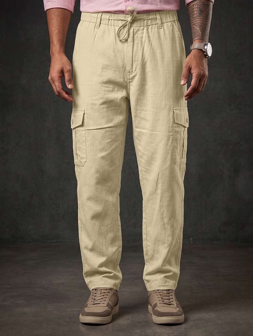 men solid mid rise relaxed fit cargo pant