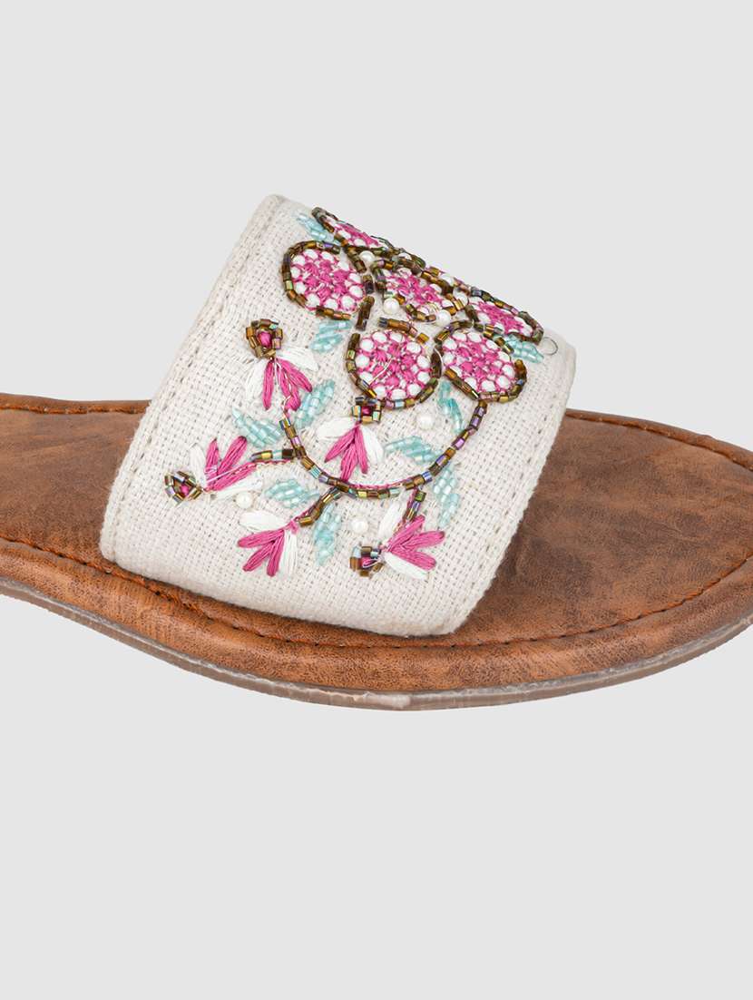 Women Embroidered Slip On Flats - 22570663 -  Standard Image - 3