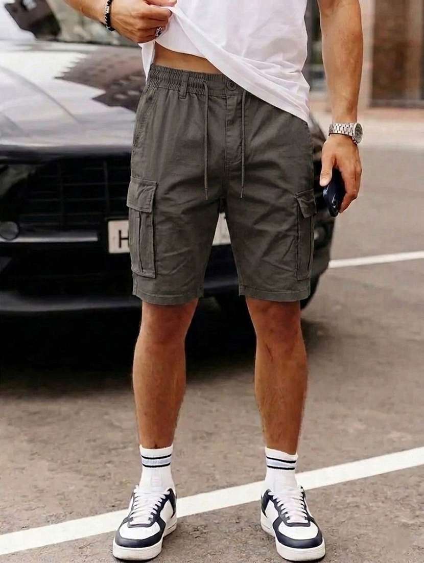 men solid mid rise regular fit cargo shorts