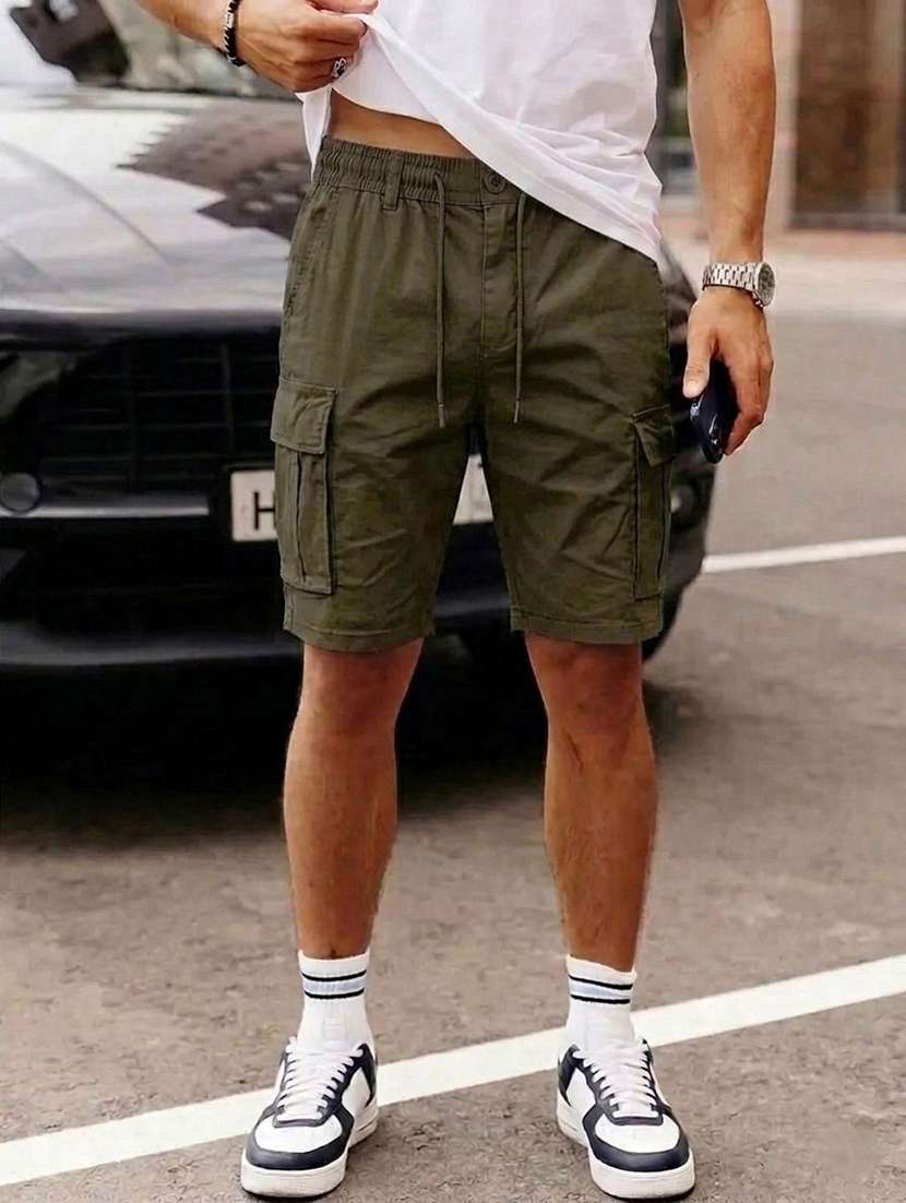men solid mid rise regular fit cargo shorts
