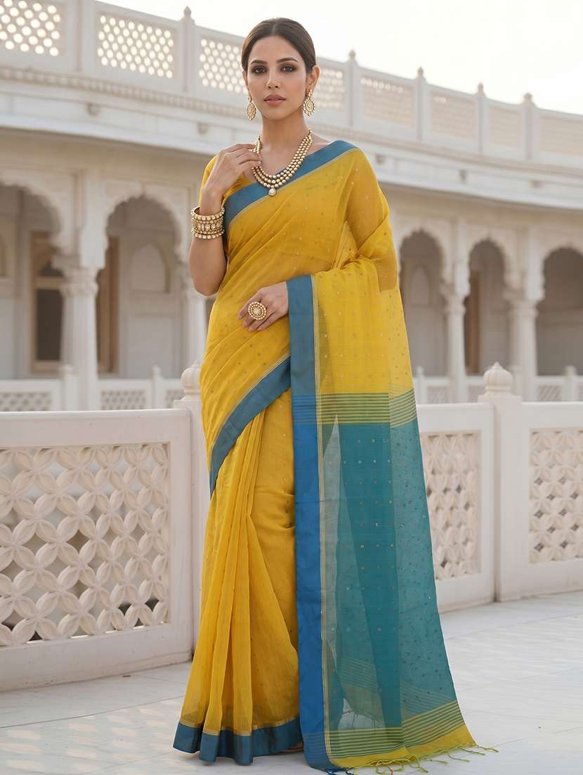 women self design handloom saree with blouse