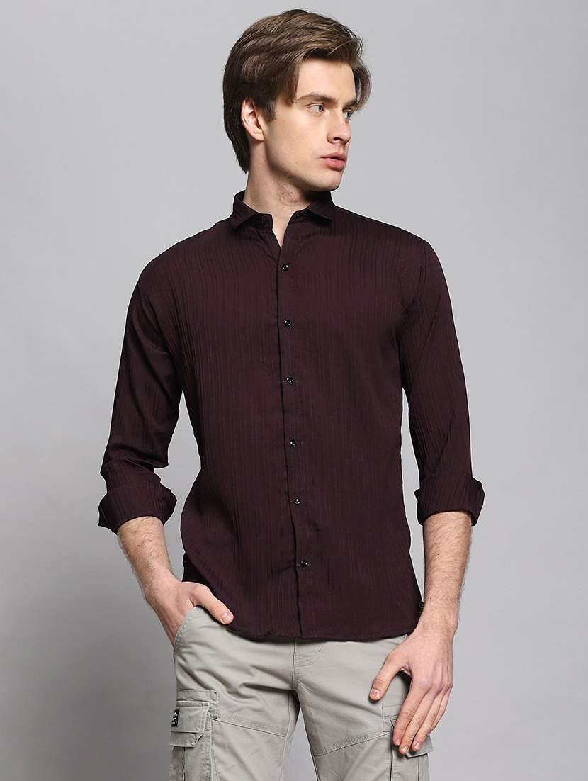 men textured long sleeves casual shirt