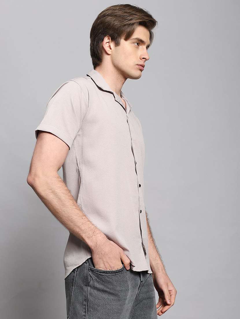 men textured short sleeves casual shirt - 22570959 -  Standard Image - 3