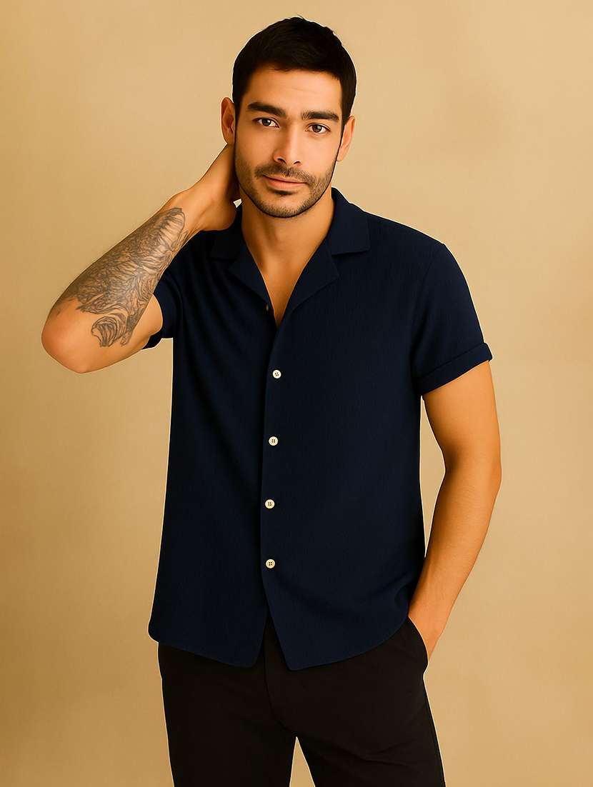 men textured short sleeves casual shirt