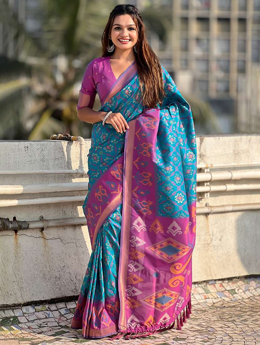 women self design patola saree with blouse