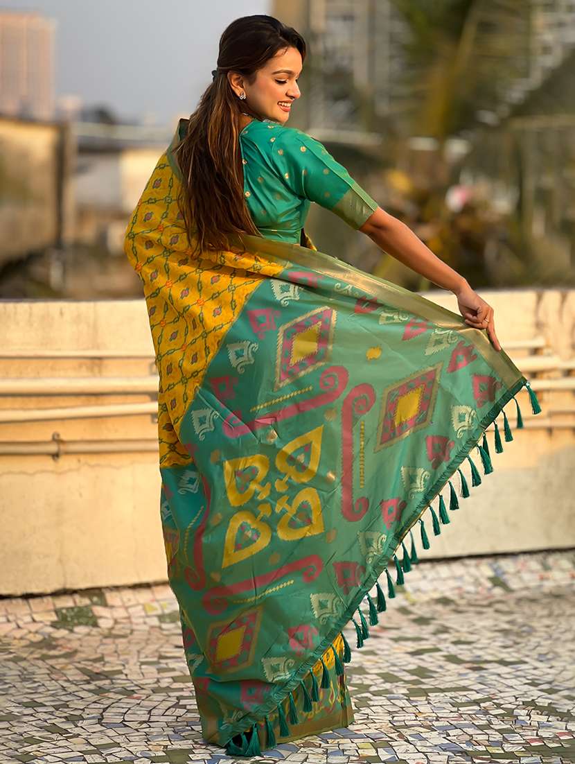 women self design patola saree with blouse - 22571117 -  Standard Image - 3