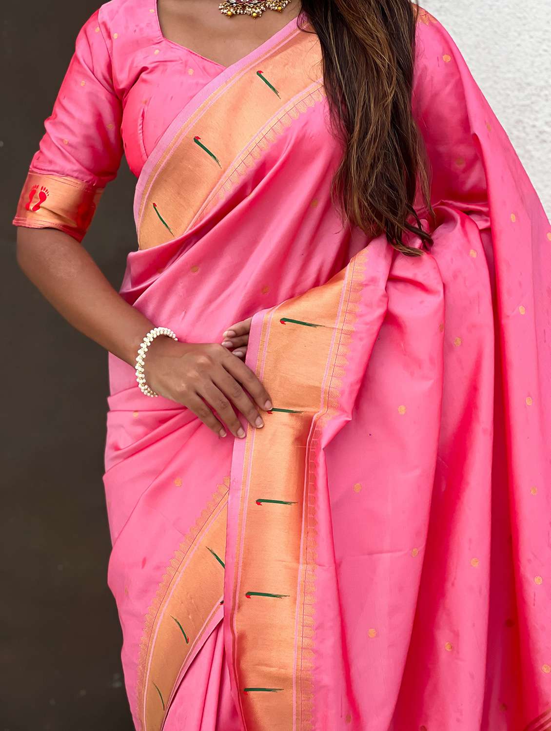 women self design paithani saree with blouse - 22571237 -  Standard Image - 5
