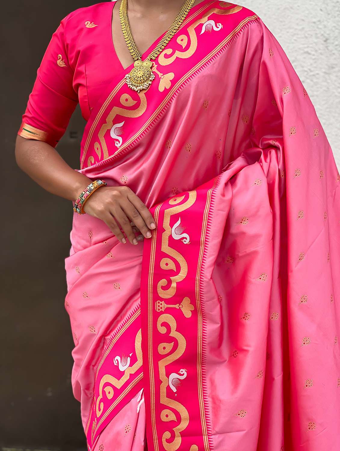 women self design paithani saree with blouse - 22571246 -  Standard Image - 5