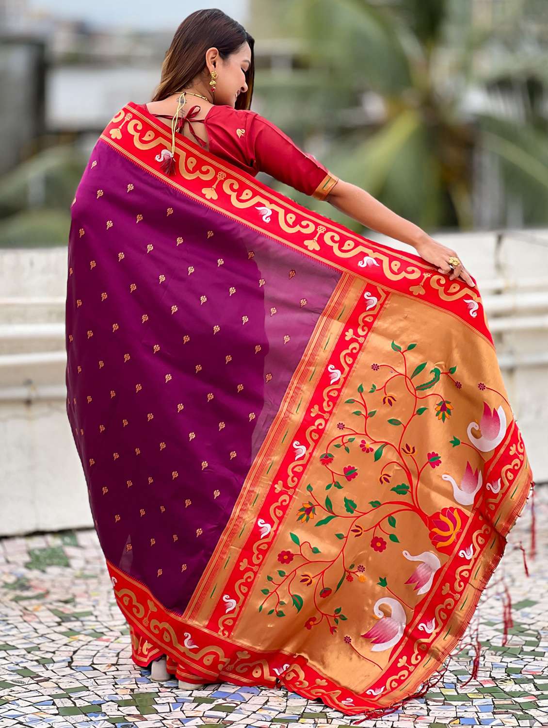 women self design paithani saree with blouse - 22571250 -  Standard Image - 3