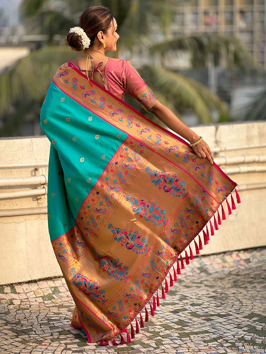 women self design paithani saree with blouse - 22571289 -  Standard Image - 3