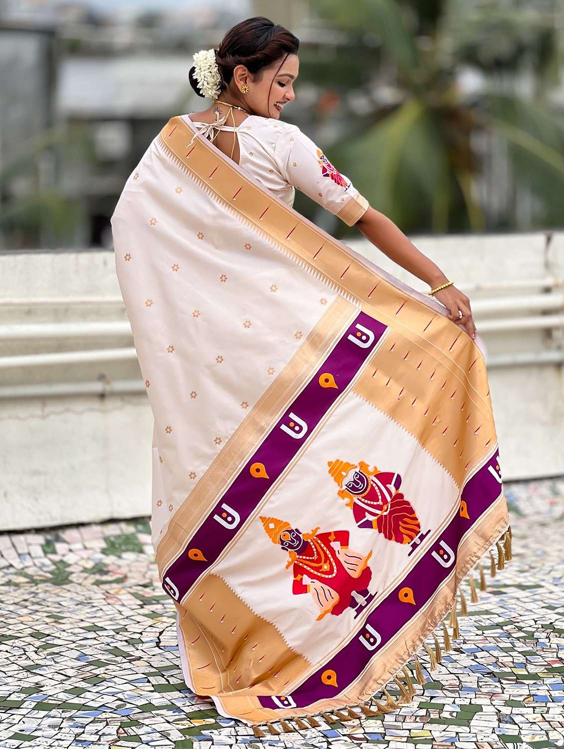 women self design paithani saree with blouse - 22571301 -  Standard Image - 3