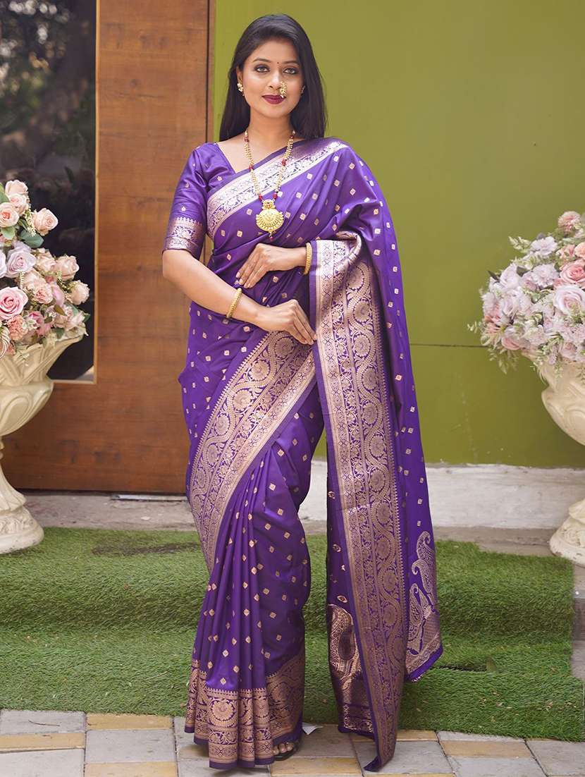 women self design banarasi saree with blouse