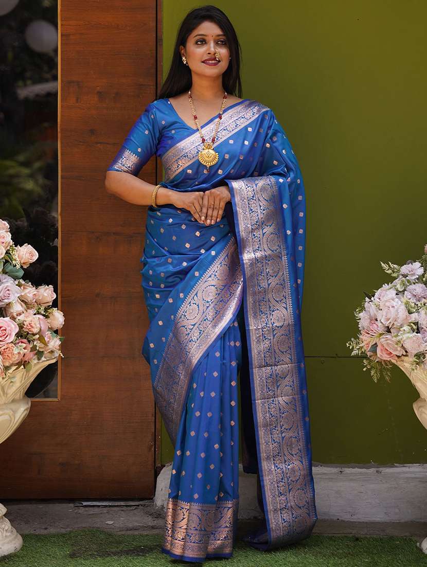 women self design banarasi saree with blouse