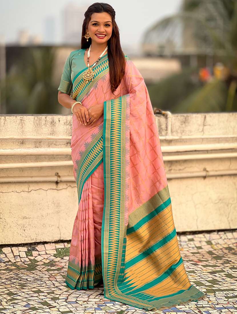 women checkered bordered saree with blouse