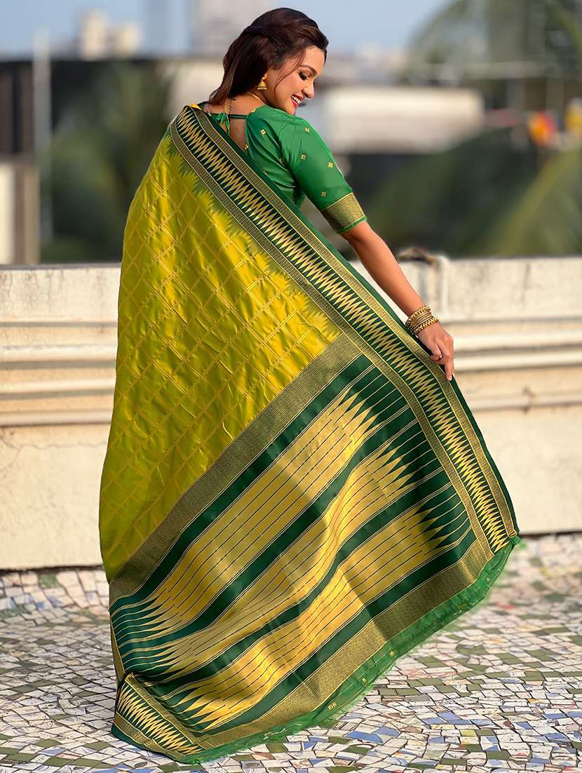 women checkered bordered saree with blouse - 22571702 -  Standard Image - 3