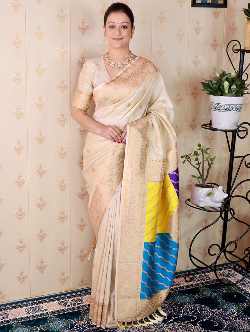 women self design banarasi saree with blouse