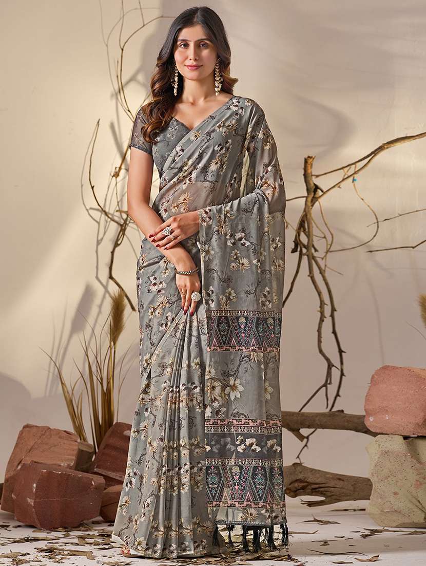 women printed casual wear saree with blouse