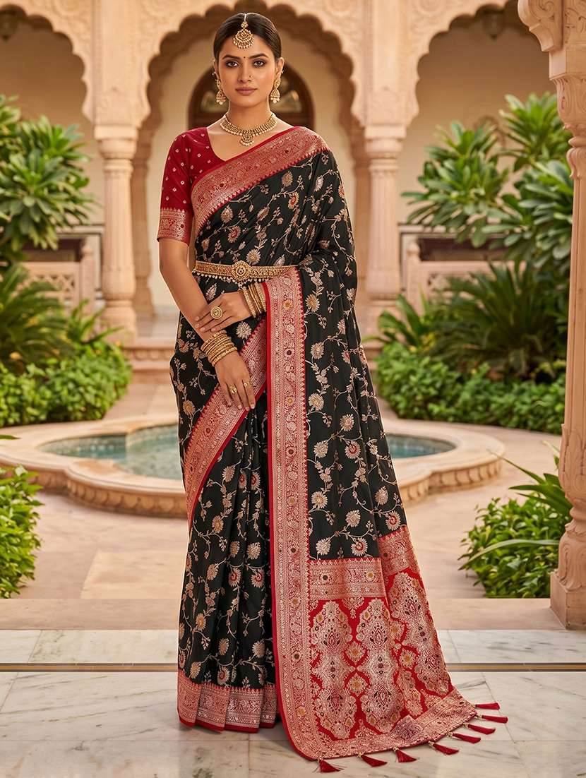 women self design banarasi saree with blouse