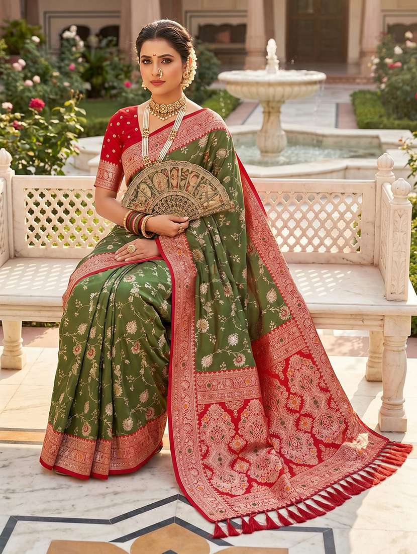 women self design banarasi saree with blouse - 22572039 -  Standard Image - 3