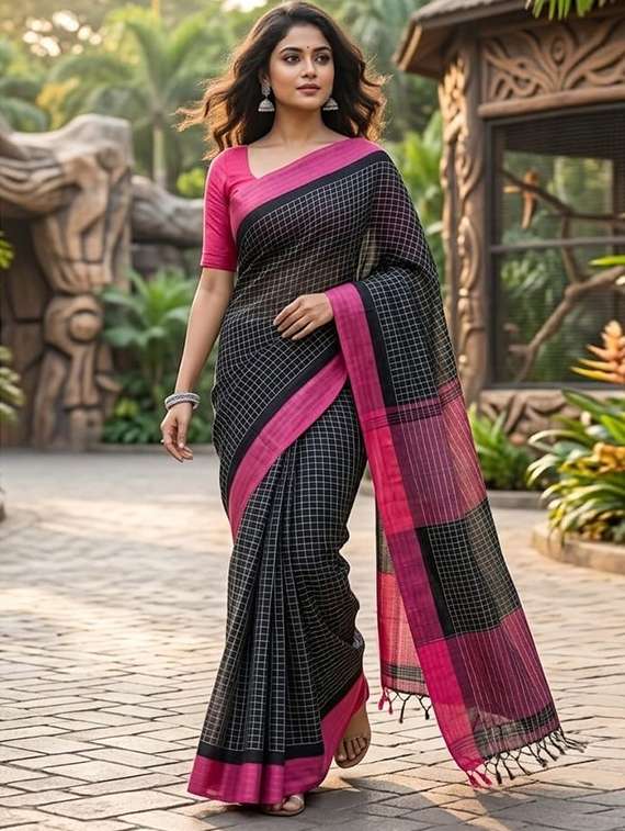 women checkered handloom saree with blouse