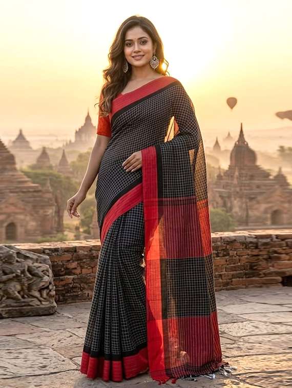 women checkered handloom saree with blouse