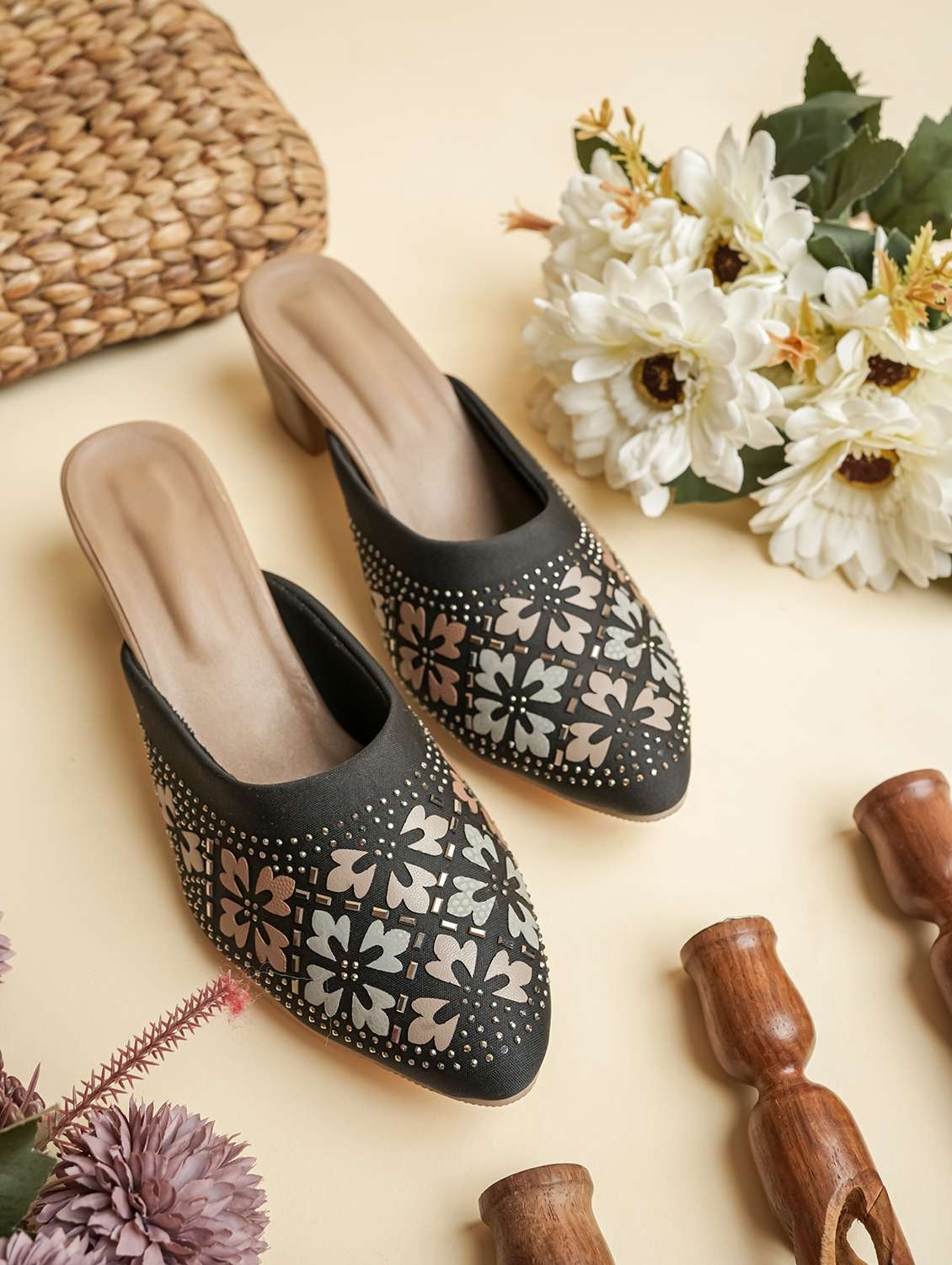 women printed slip on sandal