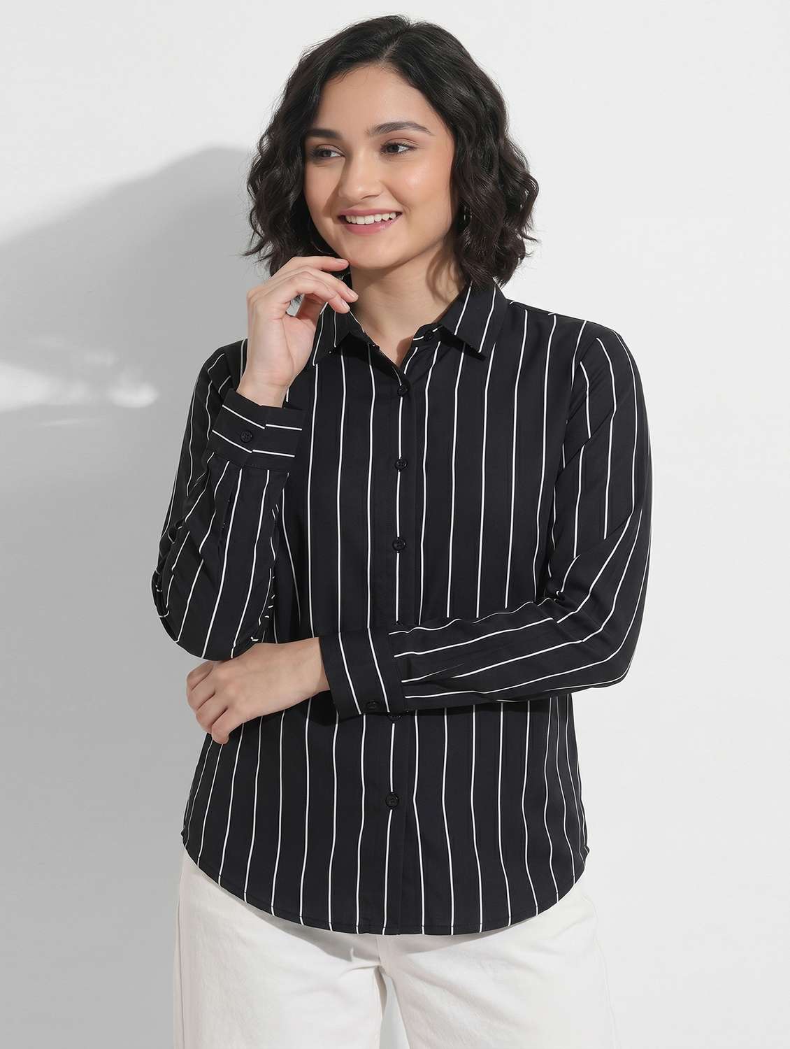 women printed long sleeves regular shirt