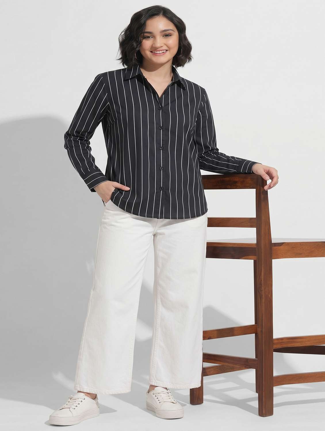women printed long sleeves regular shirt - 22572130 -  Standard Image - 3