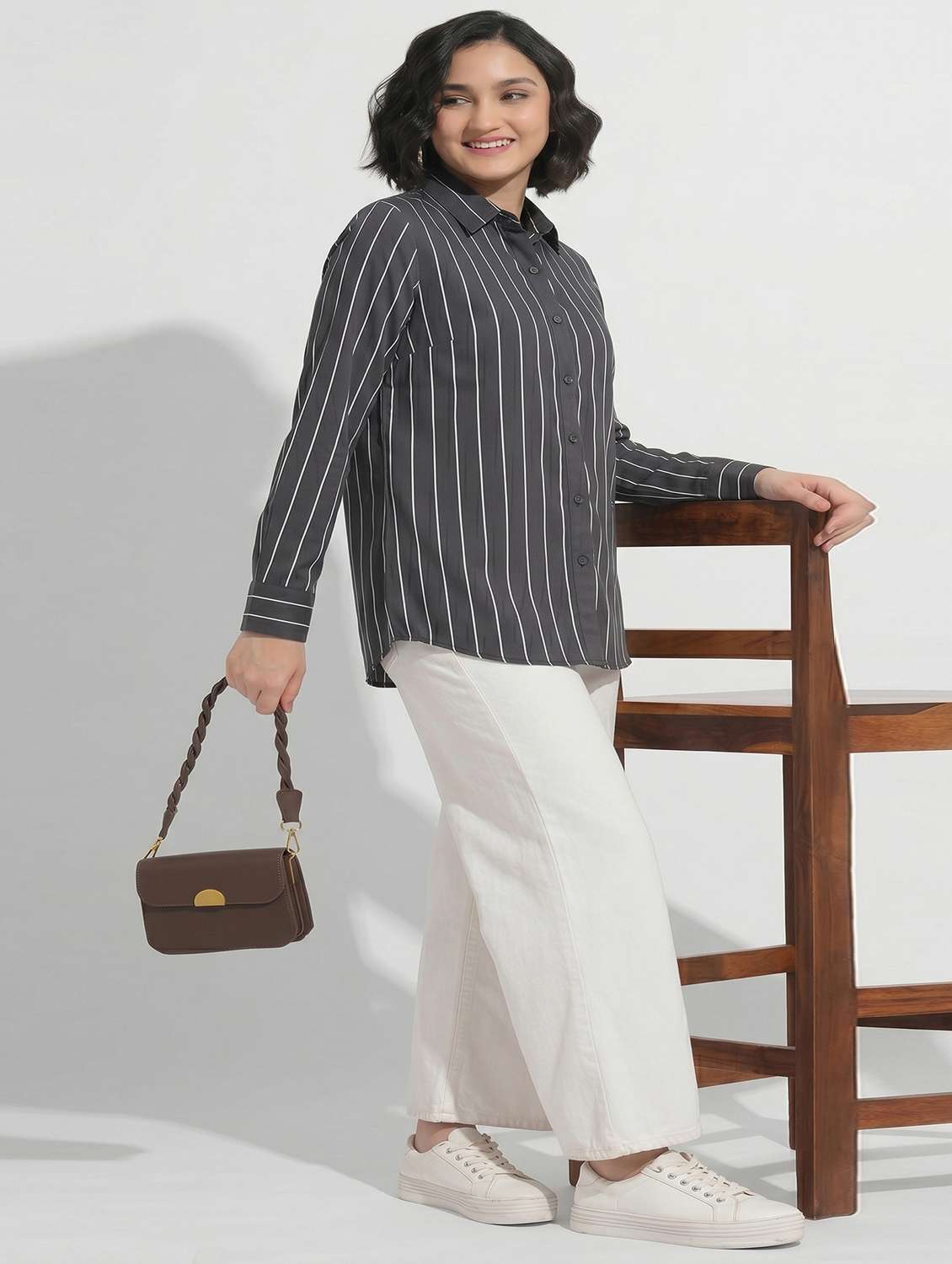 women printed long sleeves regular shirt - 22572130 -  Standard Image - 5