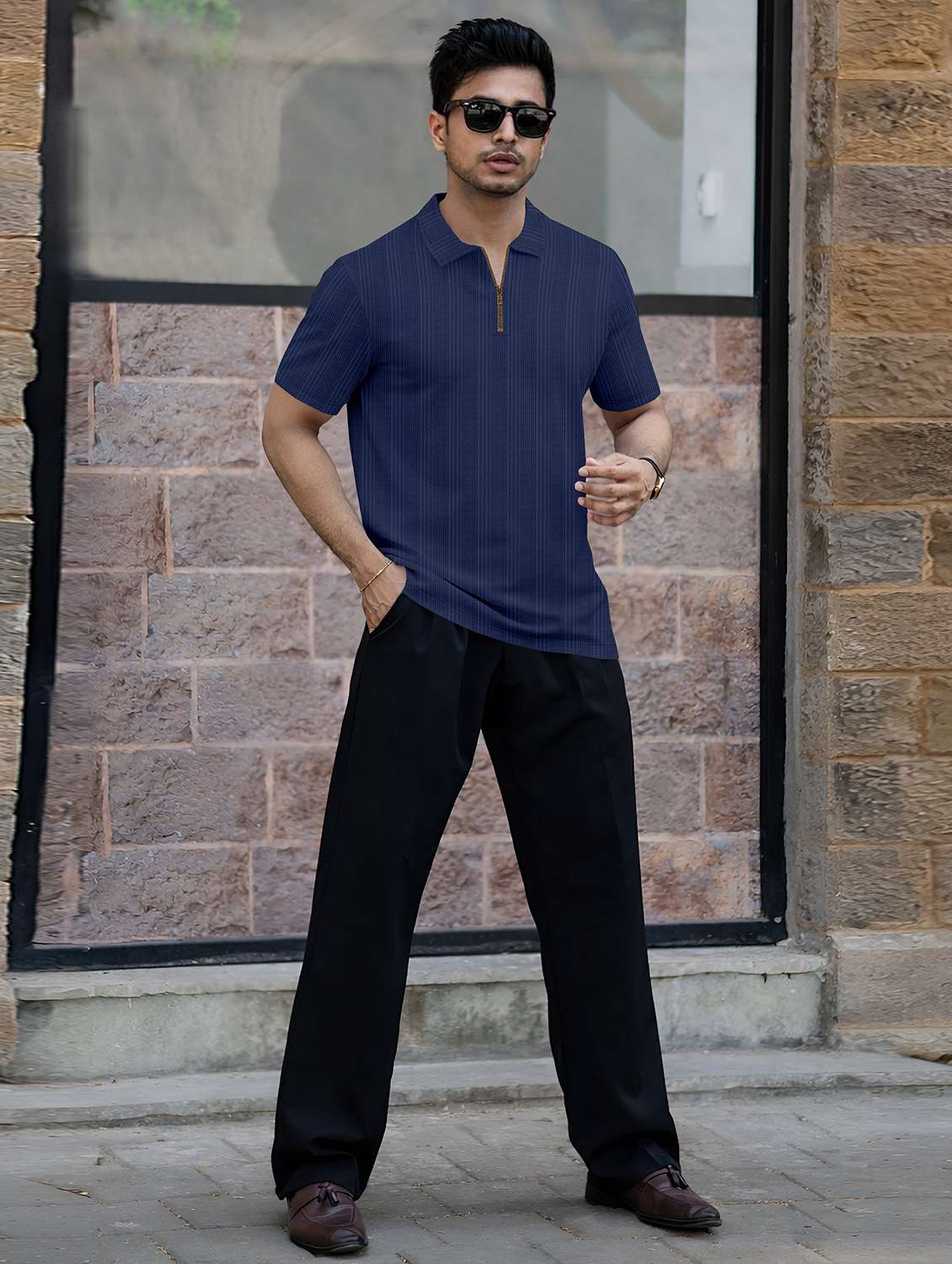 men textured short sleeves polo t-shirt - 22572152 -  Standard Image - 5