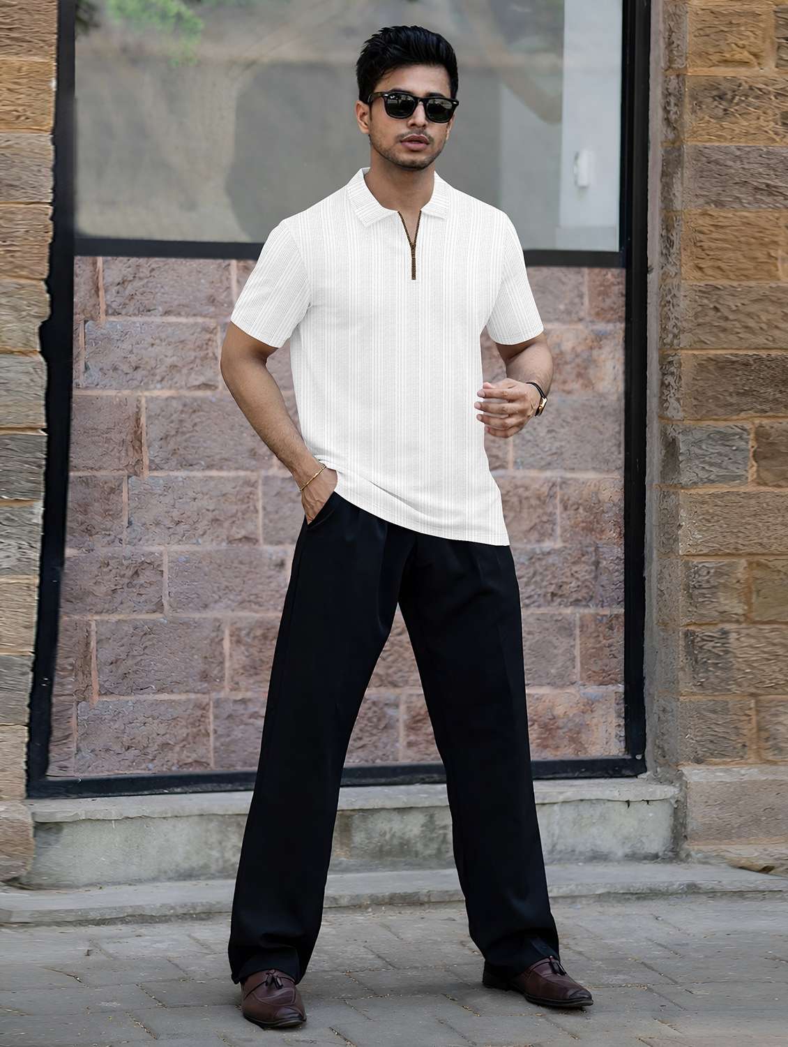 men textured short sleeves polo t-shirt - 22572153 -  Standard Image - 5