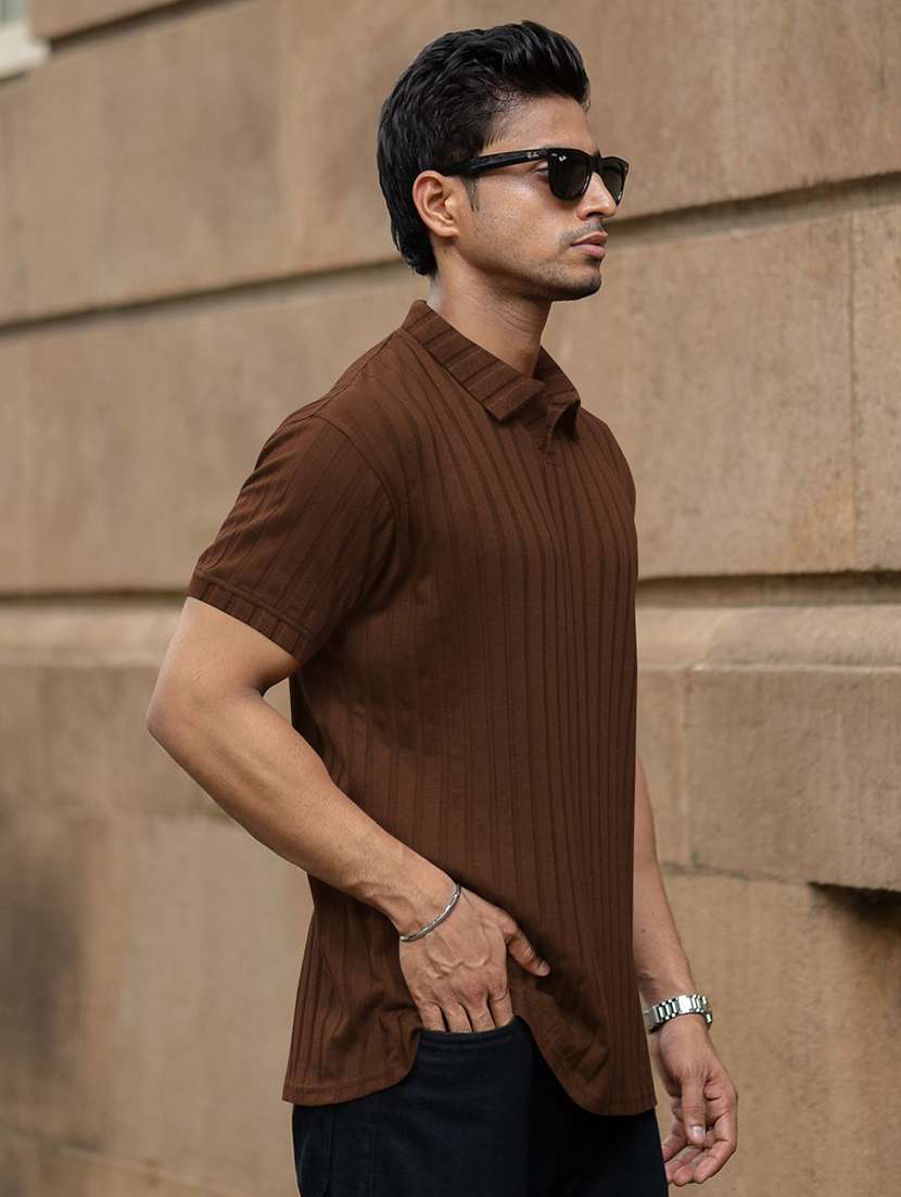 men textured short sleeves polo t-shirt - 22572161 -  Standard Image - 3