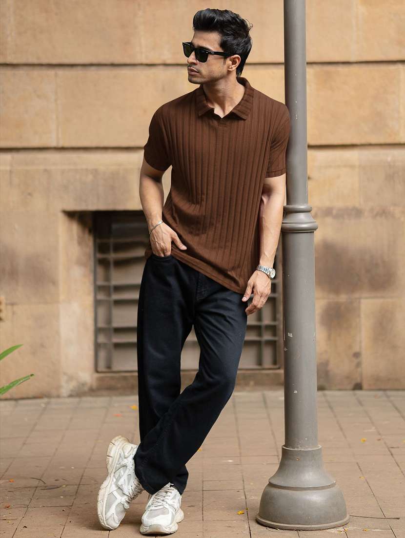 men textured short sleeves polo t-shirt - 22572161 -  Standard Image - 5