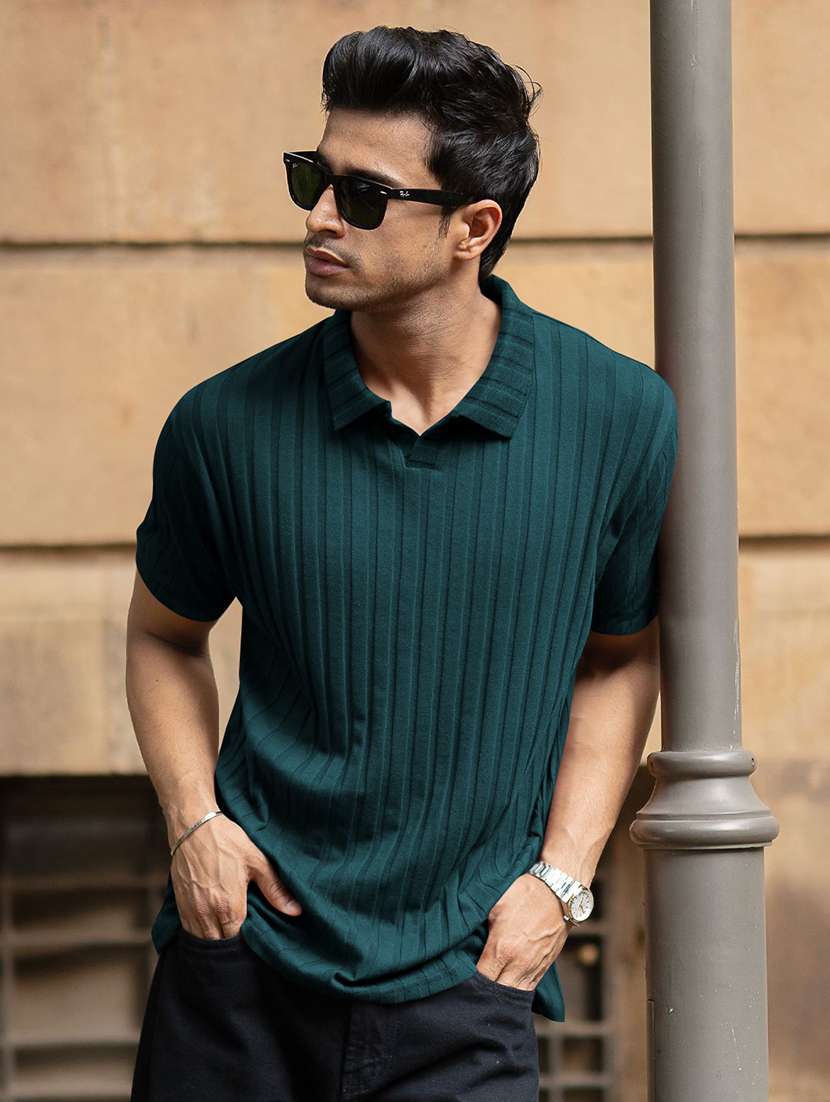 men textured short sleeves polo t-shirt