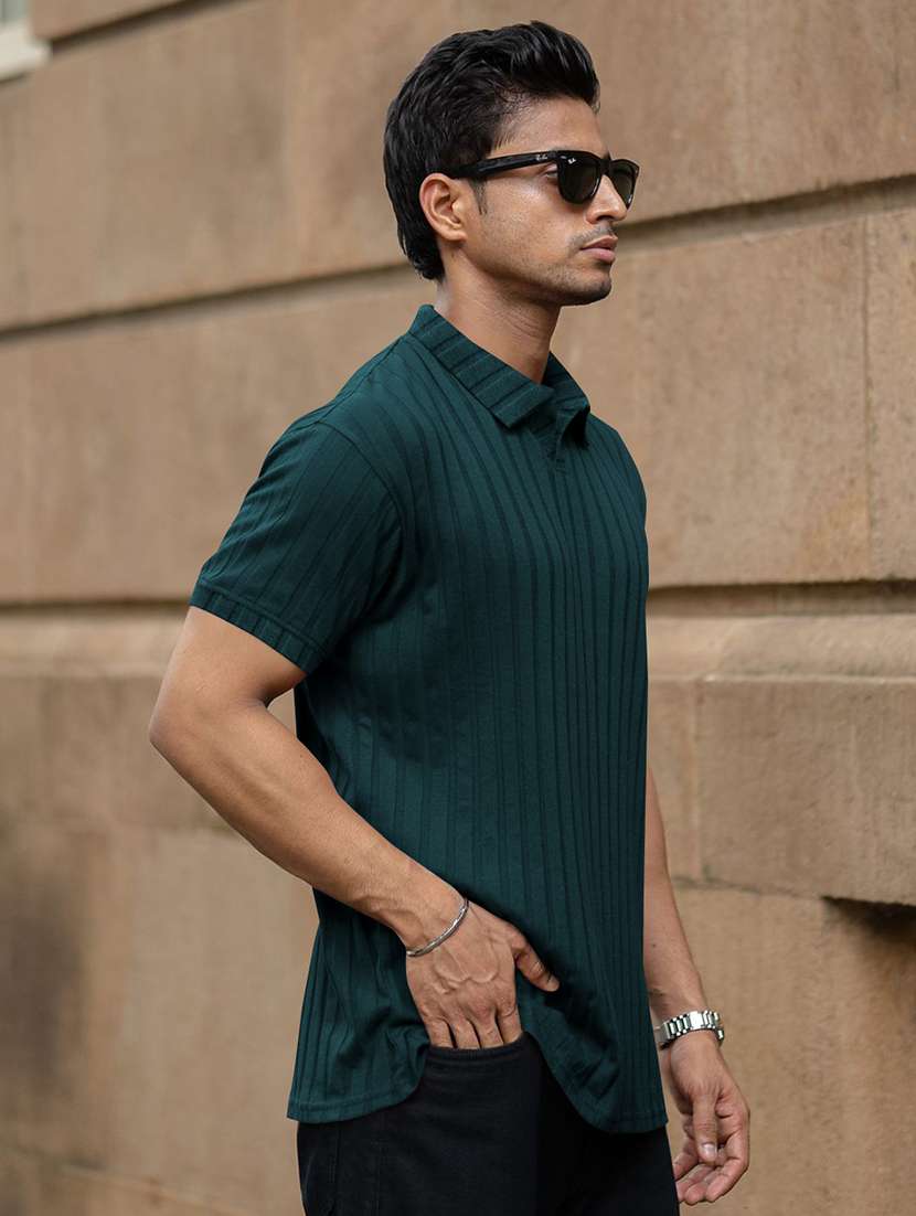 men textured short sleeves polo t-shirt - 22572164 -  Standard Image - 3