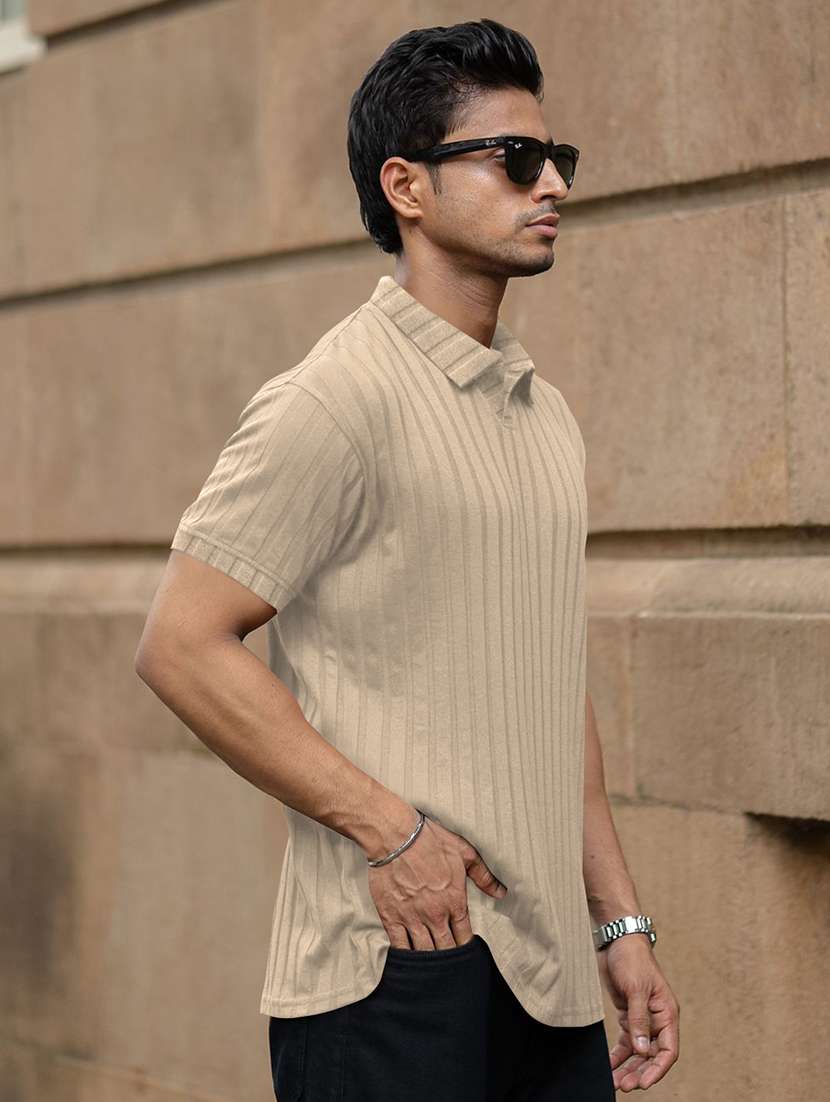 men textured short sleeves polo t-shirt - 22572165 -  Standard Image - 3