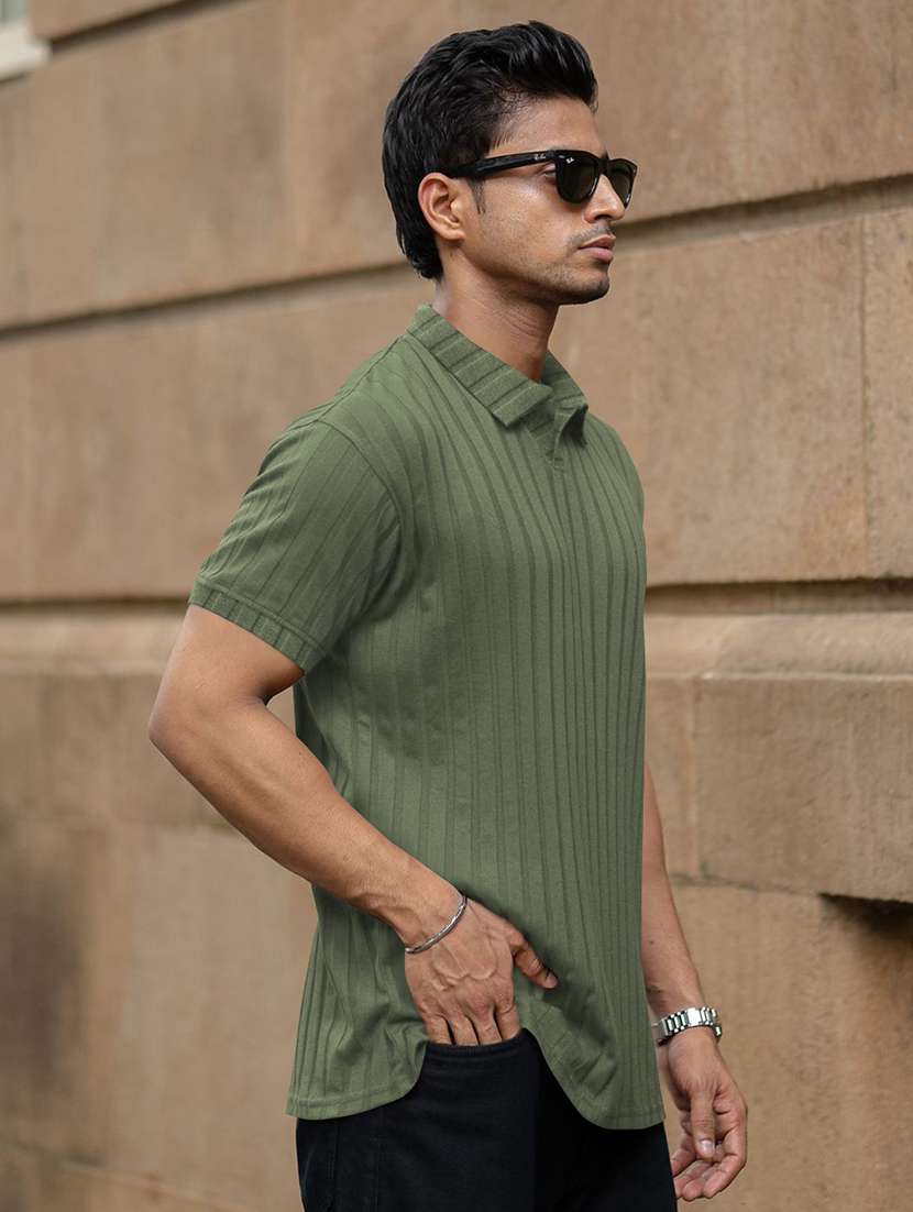 men textured short sleeves polo t-shirt - 22572167 -  Standard Image - 3