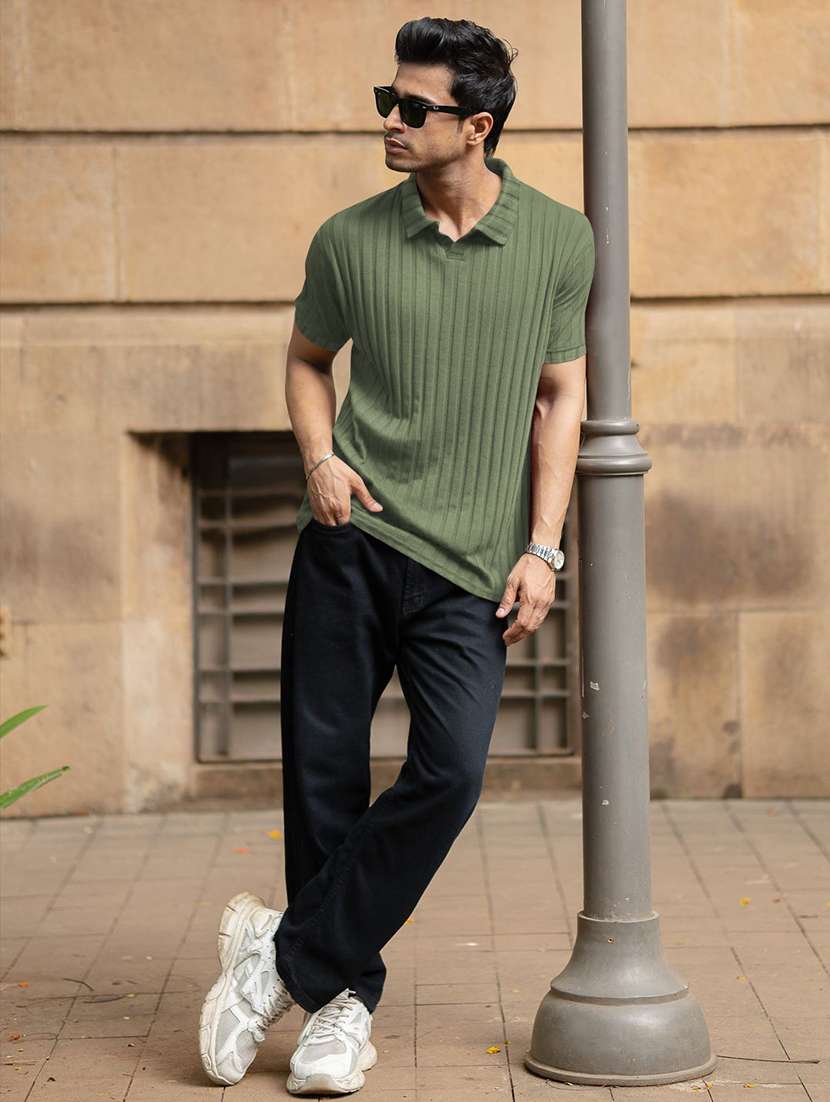 men textured short sleeves polo t-shirt - 22572167 -  Standard Image - 5