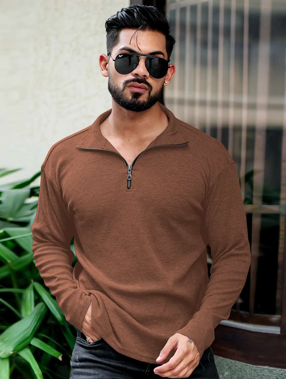 men textured long sleeves polo t-shirt