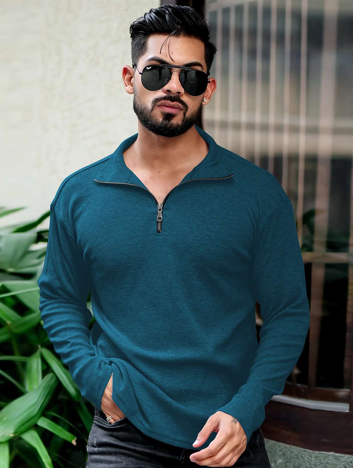 men textured long sleeves polo t-shirt