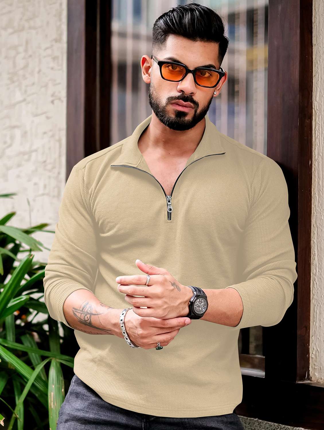 men textured long sleeves polo t-shirt