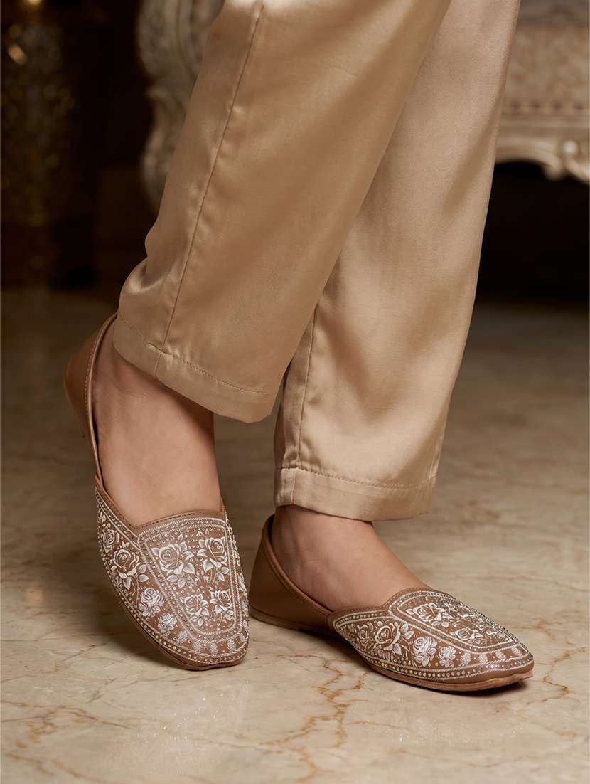 women embellished slip on jutti - 22572216 -  Standard Image - 5