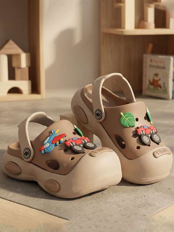 kids colourblocked back strap clogs