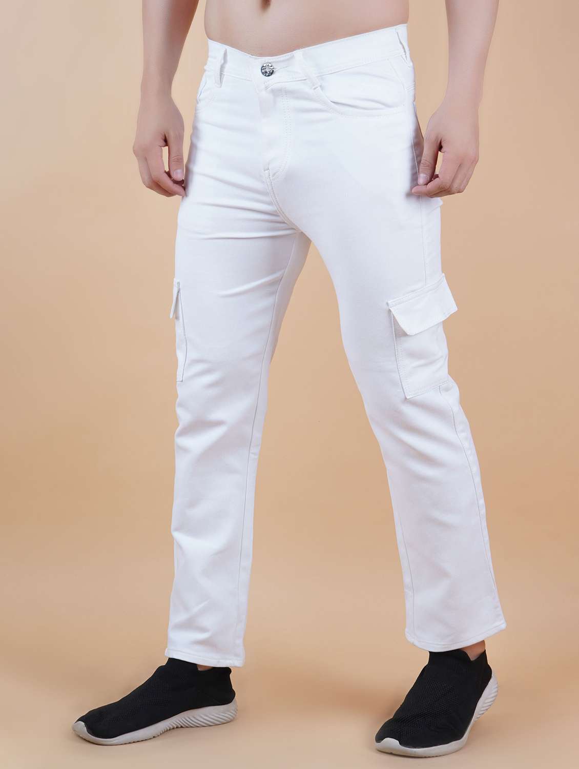 women solid mid rise cargo jeans