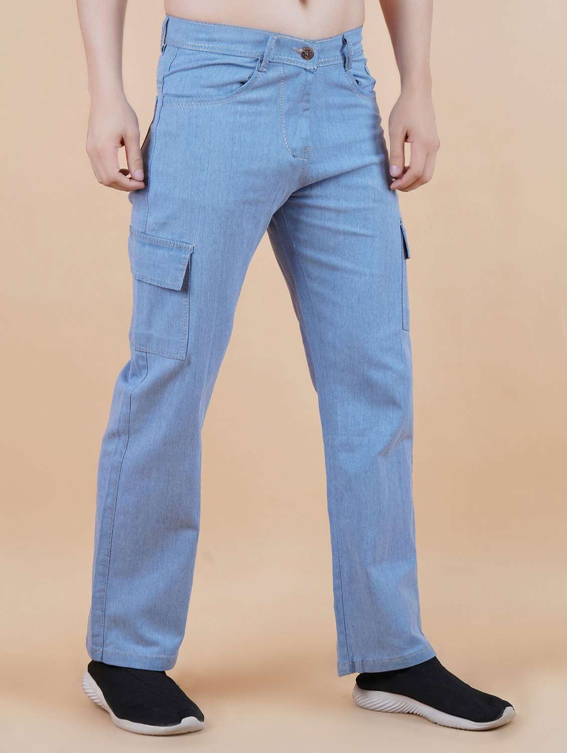 men solid mid rise cargo jeans